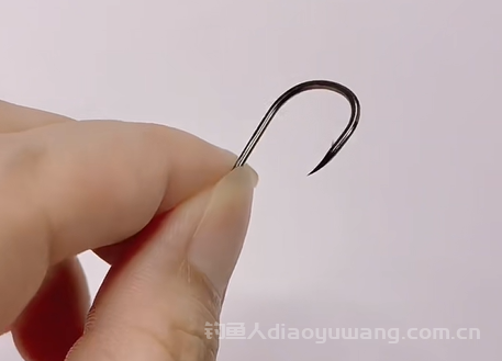 钓鲤鱼用什么钩子最合适？推荐伊势尼和伊豆！